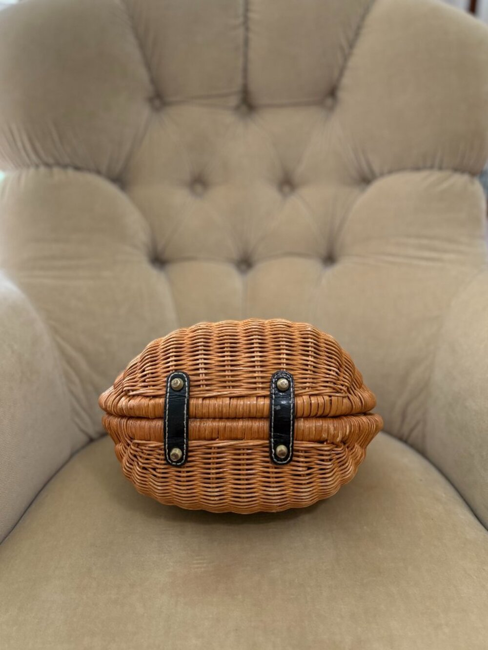 Auth. AVA ROSE HANDBAGS Natural Wicker & Leather Bubble Basket Resort Bag - Picture 4 of 5